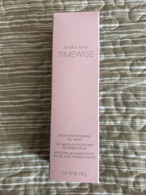 NIB Mary Kay timewise, moisture renewing gel mask 3 oz
